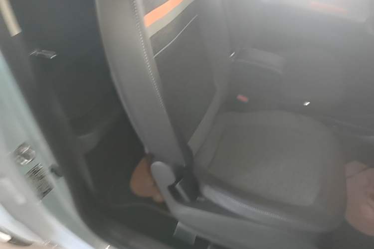 Used Wuling Hongguang MINIEV 2022 Zizai Version Lithium-NMC Right Front Seat