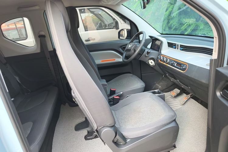 Used Wuling Hongguang MINIEV 2022 Zizai Version Lithium Iron Phosphate Right Front Seat