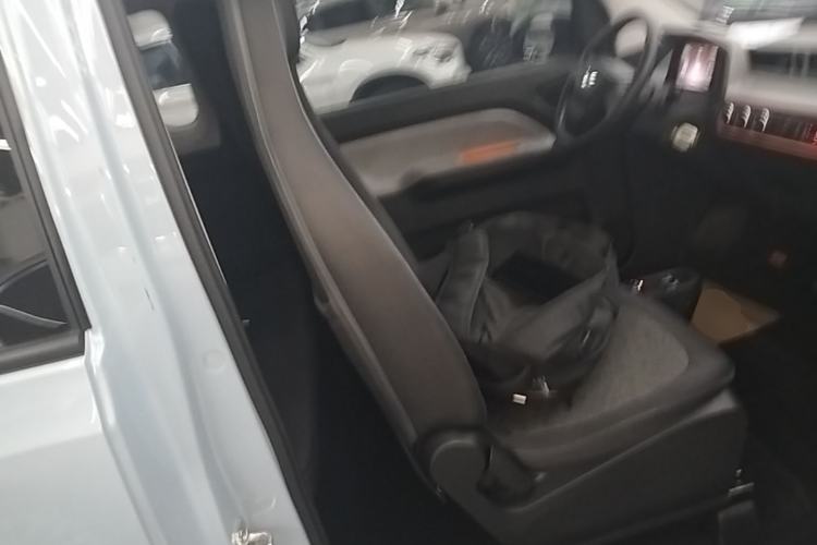 Used Wuling Hongguang MINIEV 2022 Zizai Version Lithium Iron Phosphate Right Front Seat