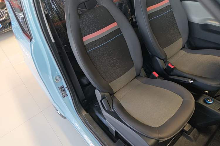 Used Wuling Hongguang MINIEV 2022 Easy Version Lithium Iron Phosphate Right Front Seat