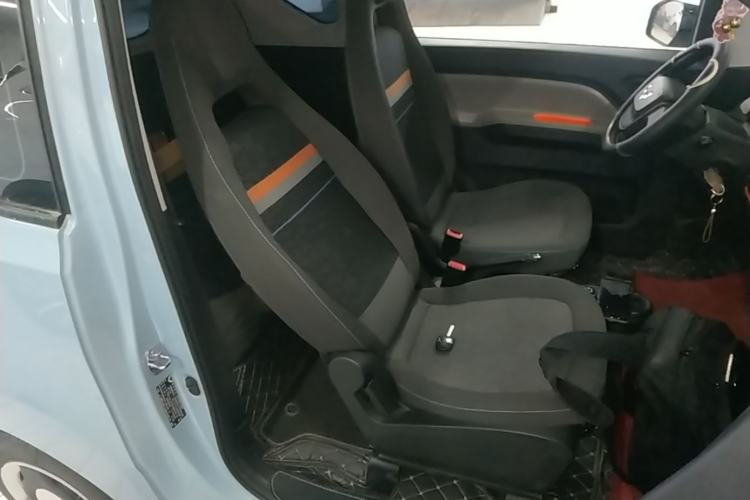 Used Wuling Hongguang MINIEV 2022 Macaron Fashion Model Lithium Iron Phosphate Right Front Seat