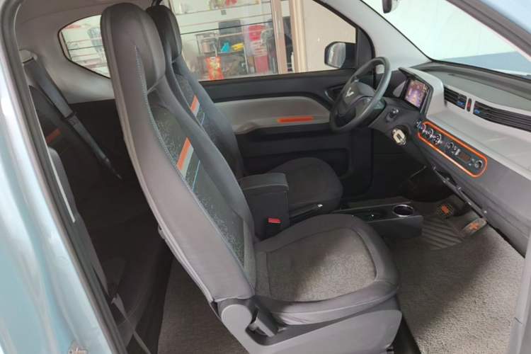 Used Wuling Hongguang MINIEV 2022 Zizai Version Lithium Iron Phosphate Right Front Seat