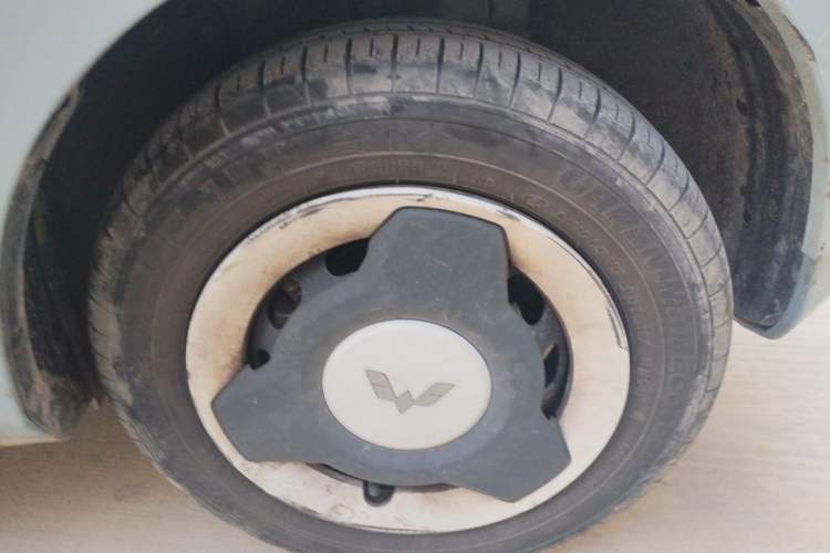 Used Wuling Hongguang MINIEV 2022 Enjoy Edition Lithium Iron Phosphate Right Front Wheel Hub