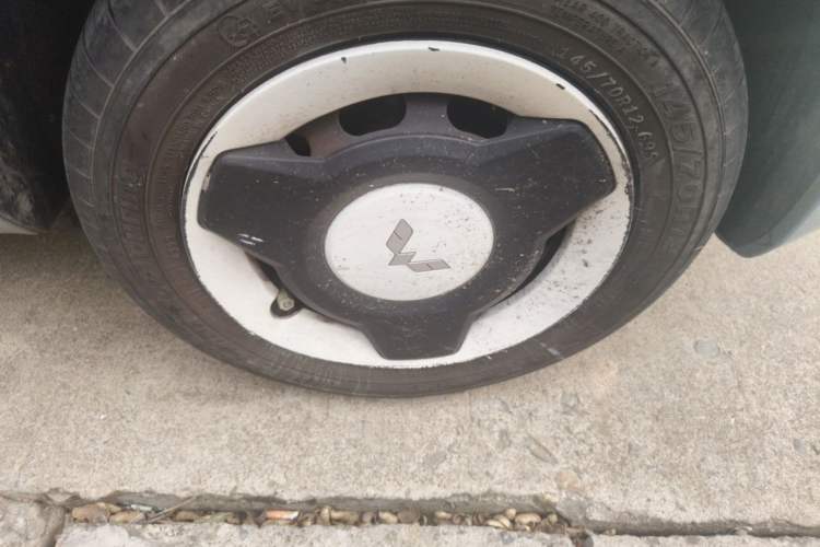 Used Wuling Hongguang MINIEV 2022 Enjoy Edition Lithium-Ion Battery Right Front Wheel Hub