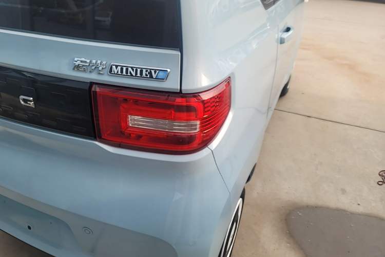 Used Wuling Hongguang MINIEV 2022 Enjoy Edition Lithium Iron Phosphate Right Rear Taillight