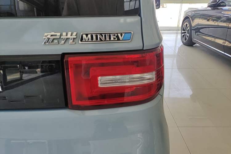 Used Wuling Hongguang MINIEV 2022 Zizai Version Lithium Iron Phosphate Right Rear Taillight