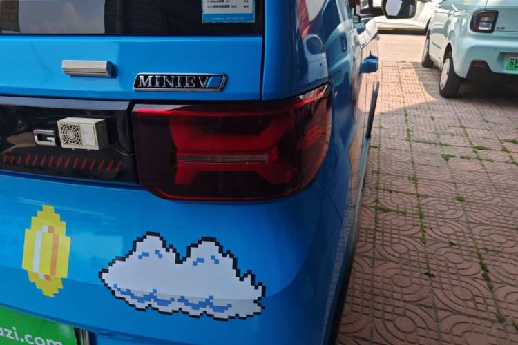Used Wuling Hongguang MINIEV 2022 GAMEBOY 300km Enthusiast Model with Lithium Iron Phosphate Right Rear Taillight