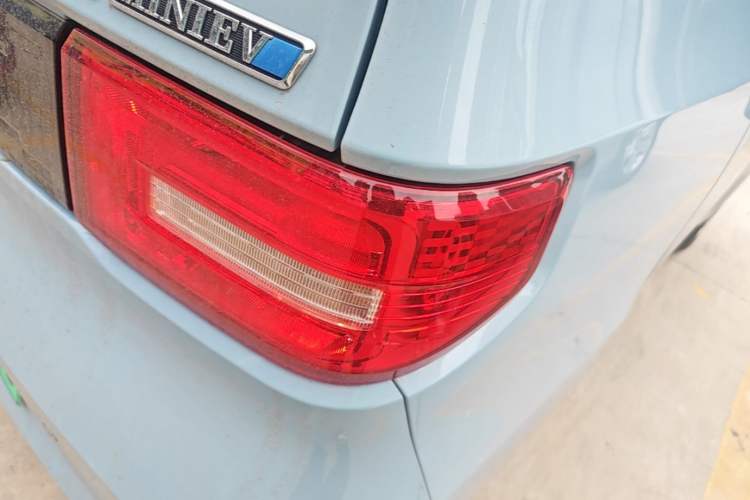 Used Wuling Hongguang MINIEV 2022 Easy Version Lithium Iron Phosphate Right Rear Taillight