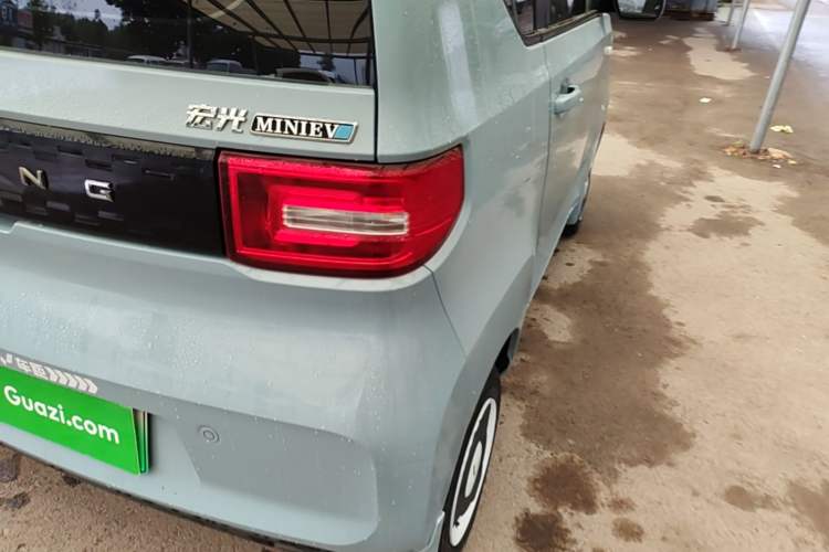 Used Wuling Hongguang MINIEV 2022 Zizai Version Lithium-NMC Right Rear Taillight