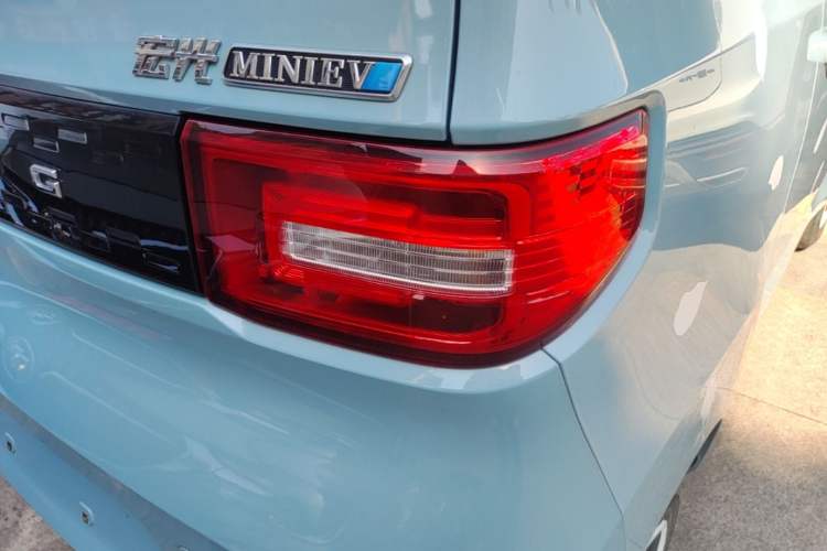 Used Wuling Hongguang MINIEV 2022 Macaron Fashion Model Lithium Iron Phosphate Right Rear Taillight