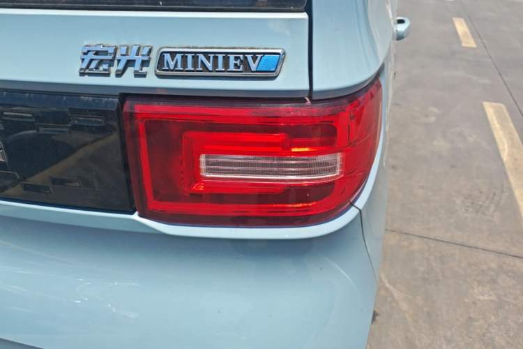 Used Wuling Hongguang MINIEV 2022 Easy Version Lithium Iron Phosphate Right Rear Taillight