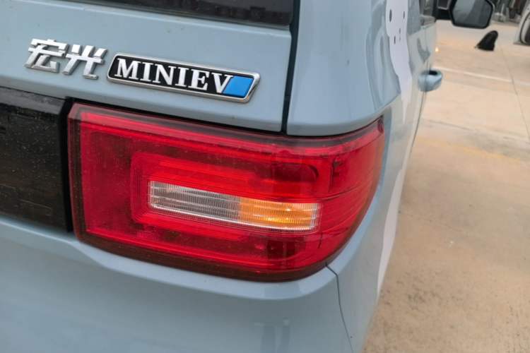 Used Wuling Hongguang MINIEV 2022 Easy Version Lithium Iron Phosphate Right Rear Taillight