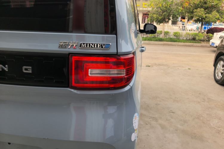 Used Wuling Hongguang MINIEV 2022 Macaron Premium Model – Lithium Iron Phosphate Right Rear Taillight