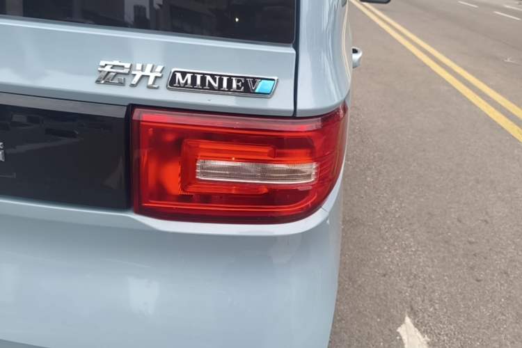 Used Wuling Hongguang MINIEV 2022 Easy Version Lithium-NMC Right Rear Taillight