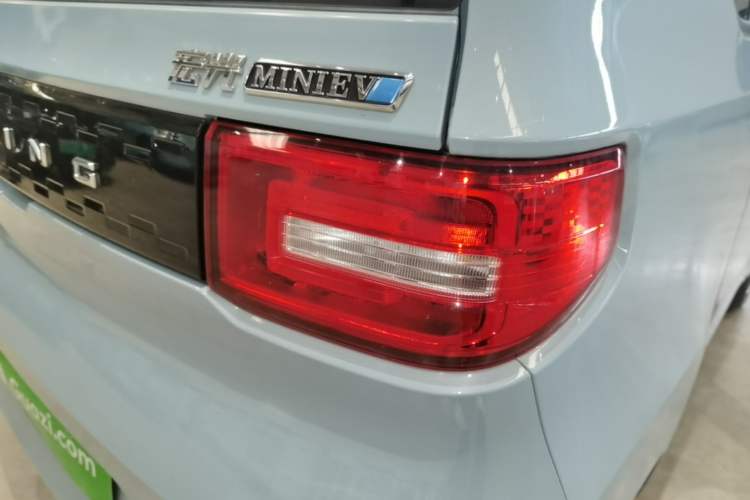 Used Wuling Hongguang MINIEV 2022 Easy Version Lithium Iron Phosphate Right Rear Taillight