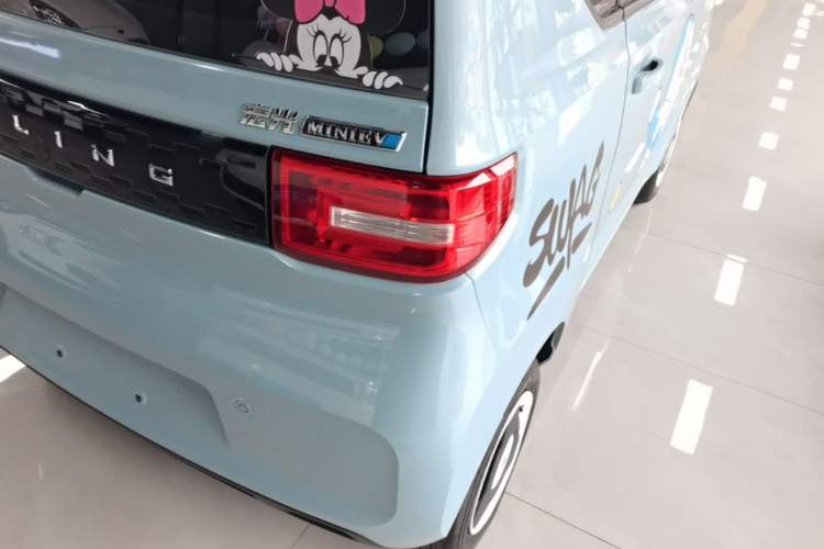 Used Wuling Hongguang MINIEV 2022 Easy Version Lithium Iron Phosphate Right Rear Taillight