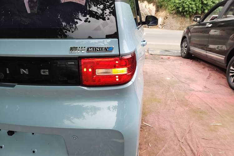Used Wuling Hongguang MINIEV 2022 Zizai Version Lithium Iron Phosphate Right Rear Taillight
