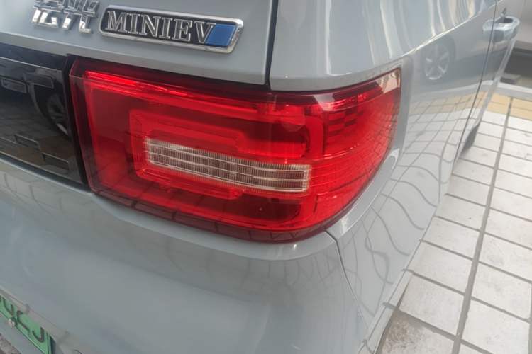 Used Wuling Hongguang MINIEV 2022 Zizai Version Lithium Iron Phosphate Right Rear Taillight