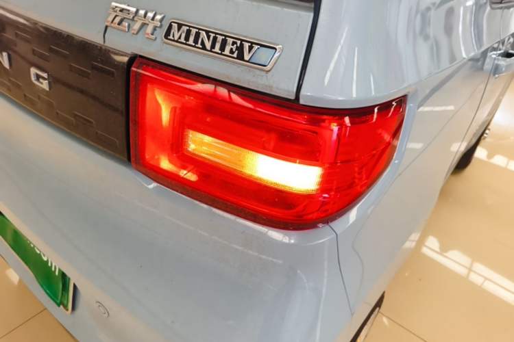 Used Wuling Hongguang MINIEV 2022 Enjoy Edition Lithium Iron Phosphate Right Rear Taillight