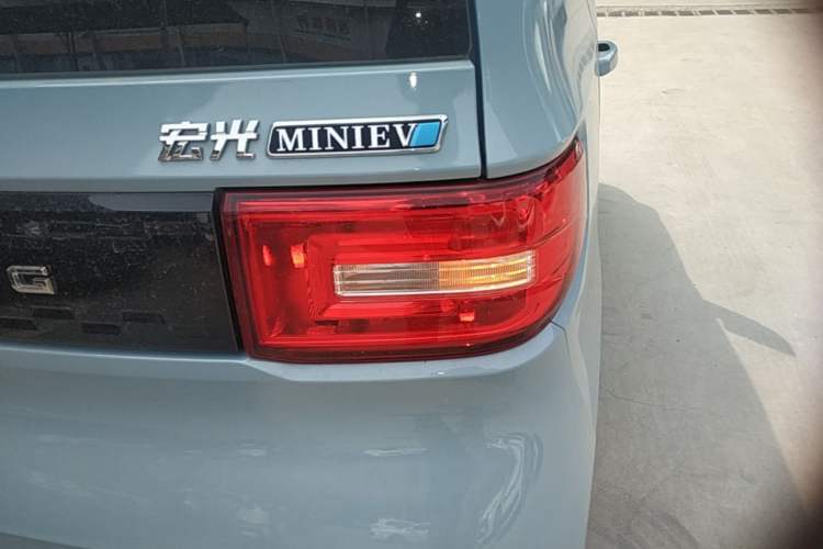 Used Wuling Hongguang MINIEV 2022 Enjoy Edition Lithium-Ion Battery Right Rear Taillight