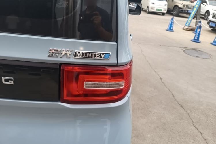 Used Wuling Hongguang MINIEV 2022 Zizai Version Lithium Iron Phosphate Right Rear Taillight
