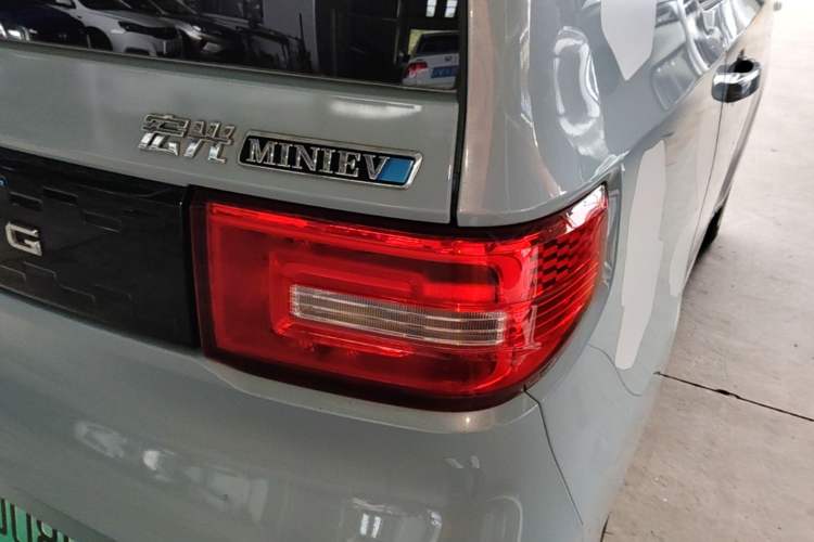Used Wuling Hongguang MINIEV 2022 Easy Version Lithium Iron Phosphate Right Rear Taillight