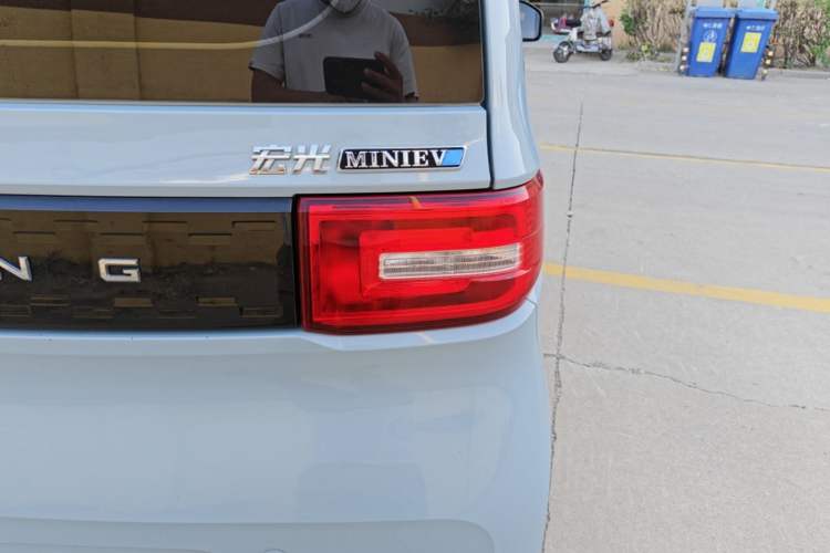 Used Wuling Hongguang MINIEV 2022 Easy Version Lithium-NMC Right Rear Taillight
