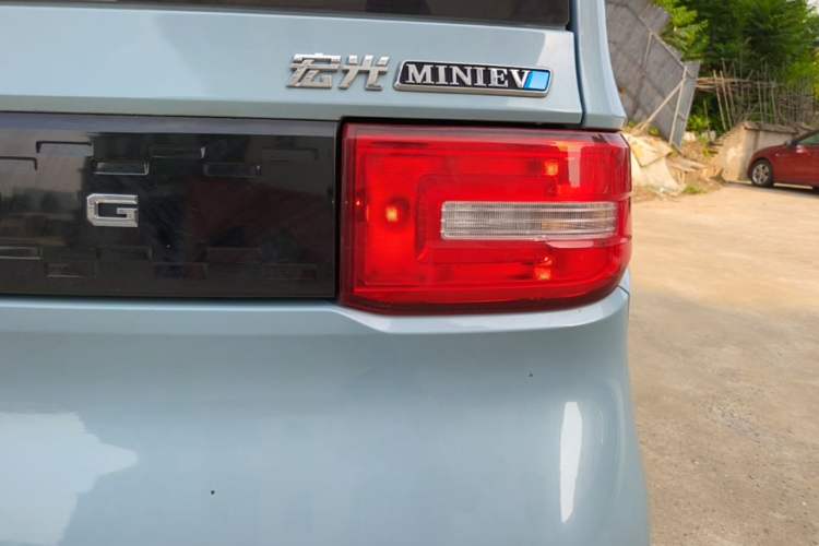 Used Wuling Hongguang MINIEV 2022 Zizai Version Lithium Iron Phosphate Right Rear Taillight