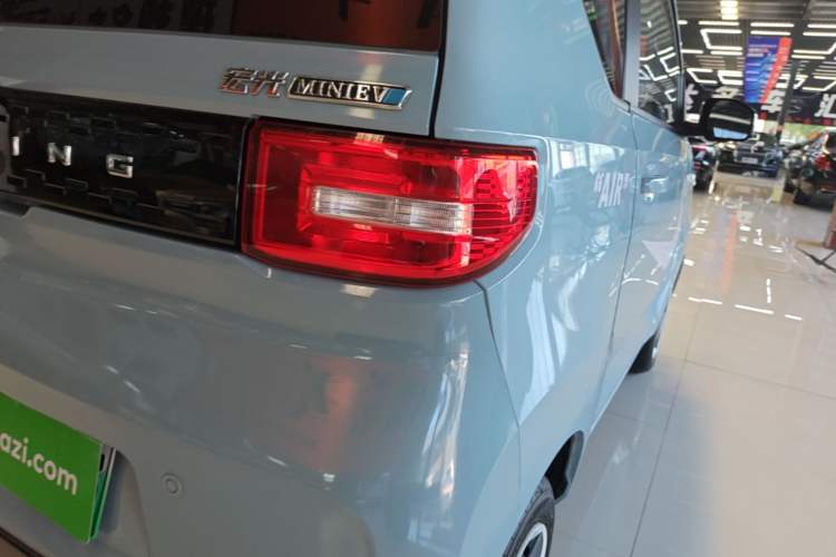 Used Wuling Hongguang MINIEV 2022 Easy Version Lithium Iron Phosphate Right Rear Taillight
