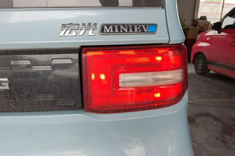 Used Wuling Hongguang MINIEV 2022 Zizai Version Lithium Iron Phosphate Right Rear Taillight