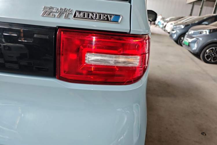 Used Wuling Hongguang MINIEV 2022 Zizai Version Lithium Iron Phosphate Right Rear Taillight