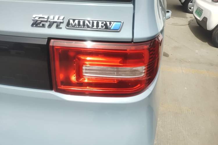 Used Wuling Hongguang MINIEV 2022 Enjoy Edition Lithium Iron Phosphate Right Rear Taillight