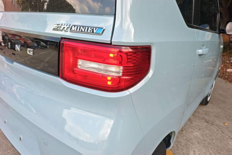 Used Wuling Hongguang MINIEV 2022 Enjoy Edition Lithium Iron Phosphate Right Rear Taillight