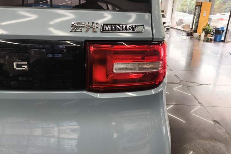 Used Wuling Hongguang MINIEV 2022 Enjoy Edition Lithium Iron Phosphate Right Rear Taillight