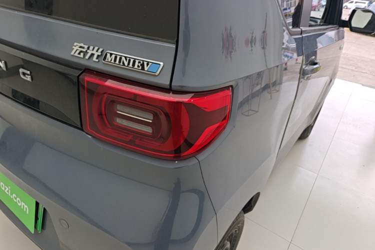 Used Wuling Hongguang MINIEV 2022 Macaron Fashion Edition Lithium-Nickel-Cobalt-Alpha-oxide Right Rear Taillight