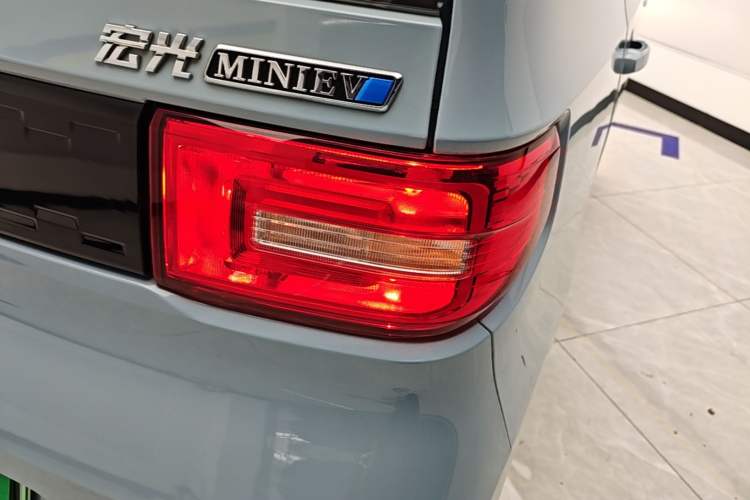 Used Wuling Hongguang MINIEV 2022 Easy Version Lithium Iron Phosphate Right Rear Taillight