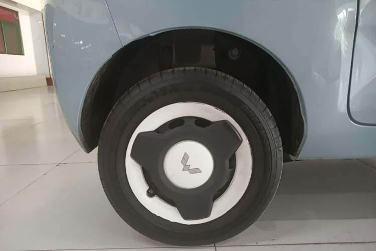 Used Wuling Hongguang MINIEV 2022 Easy Version Lithium Iron Phosphate Right Rear Wheel Hub