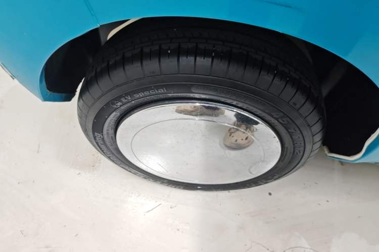 Used Wuling Hongguang MINIEV 2022 Zizai Version Lithium Iron Phosphate Right Rear Wheel Hub