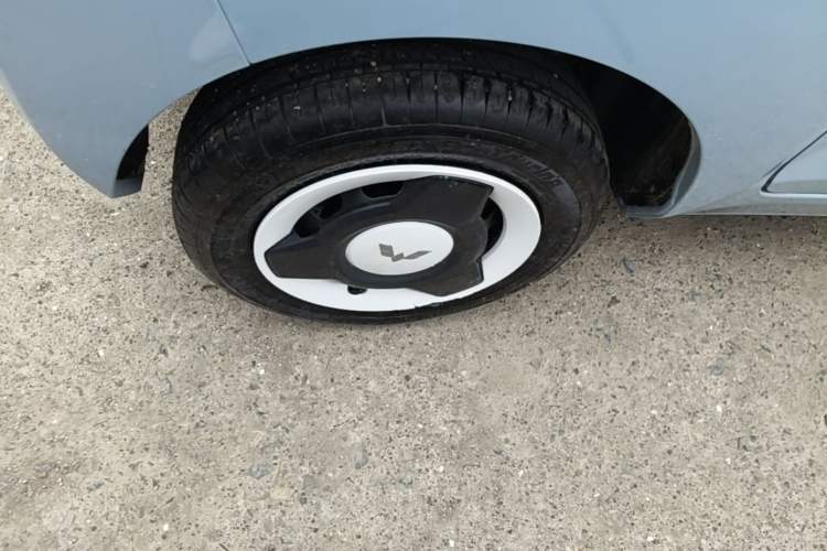 Used Wuling Hongguang MINIEV 2022 Easy Version Lithium Iron Phosphate Right Rear Wheel Hub