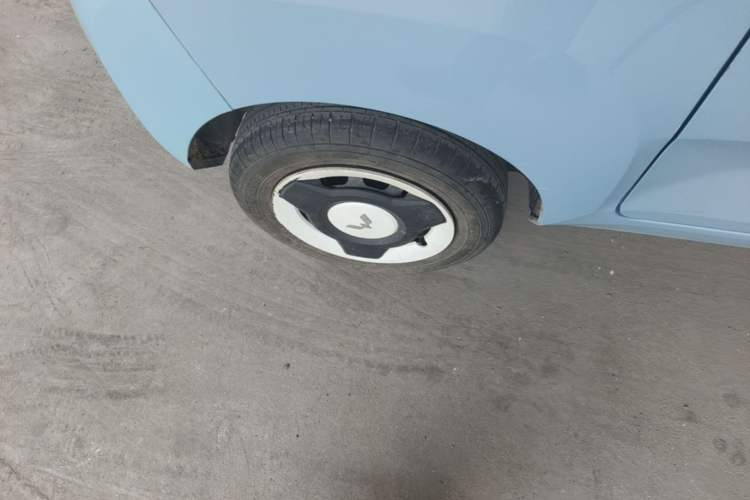 Used Wuling Hongguang MINIEV 2022 Easy Version Lithium Iron Phosphate Right Rear Wheel Hub