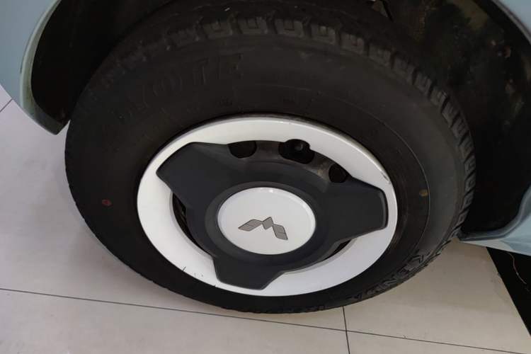 Used Wuling Hongguang MINIEV 2022 Enjoy Edition Lithium-Ion Battery Right Rear Wheel Hub