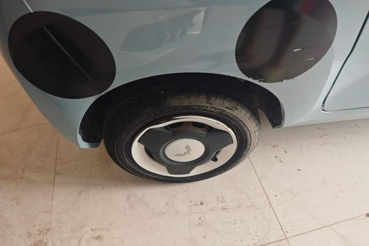 Used Wuling Hongguang MINIEV 2022 Zizai Version Lithium Iron Phosphate Right Rear Wheel Hub
