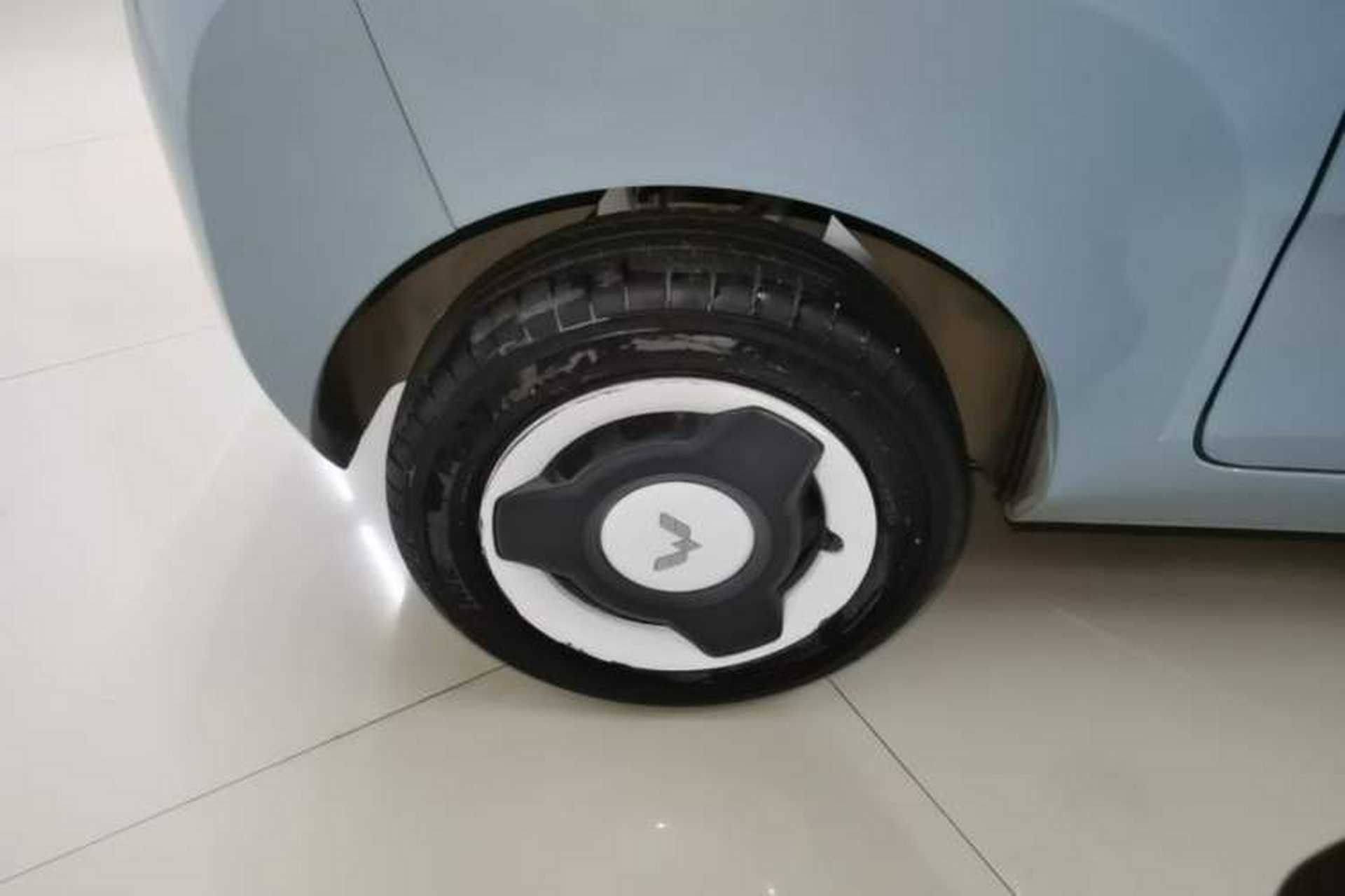 Used Wuling Hongguang MINIEV 2022 Enjoy Edition Lithium-Ion Battery Right Rear Wheel Hub