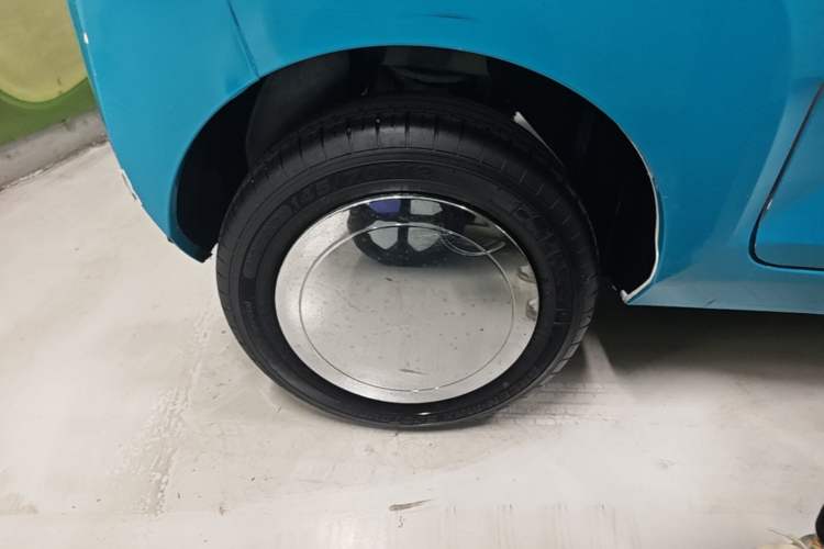 Used Wuling Hongguang MINIEV 2022 Zizai Version Lithium Iron Phosphate Right Rear Wheel Hub