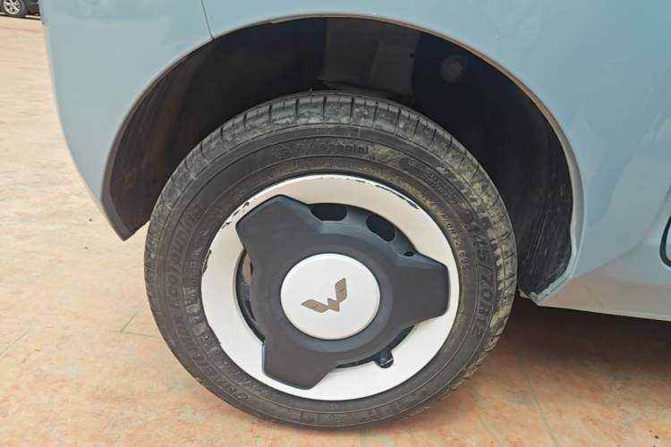 Used Wuling Hongguang MINIEV 2022 Easy Version Lithium Iron Phosphate Right Rear Wheel Hub
