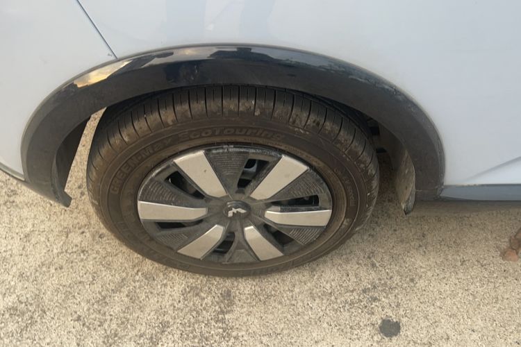 Used Wuling Hongguang MINIEV 2022 Convertible Model Right Rear Wheel Hub