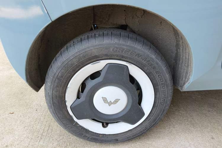 Used Wuling Hongguang MINIEV 2022 Easy Version Lithium Iron Phosphate Right Rear Wheel Hub