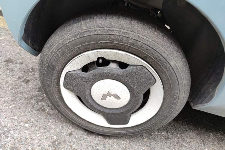 Used Wuling Hongguang MINIEV 2022 Easy Version Lithium Iron Phosphate Right Rear Wheel Hub