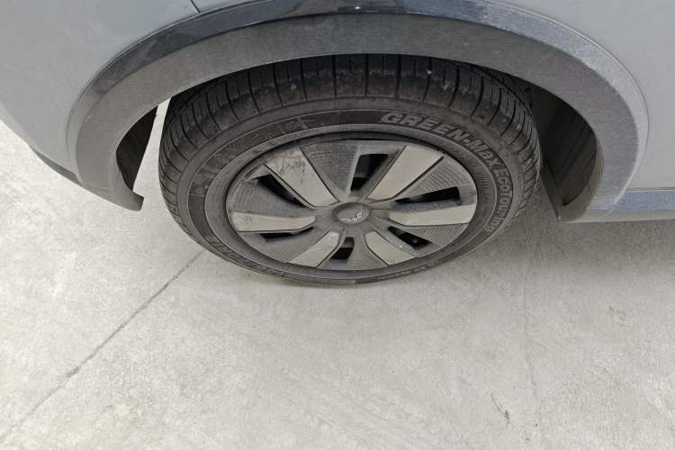 Used Wuling Hongguang MINIEV 2022 Convertible Model Right Rear Wheel Hub