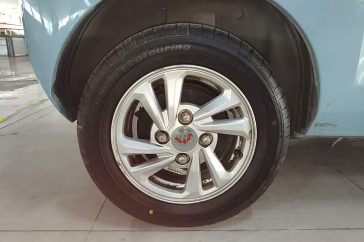 Used Wuling Hongguang MINIEV 2022 Zizai Version Lithium Iron Phosphate Right Rear Wheel Hub